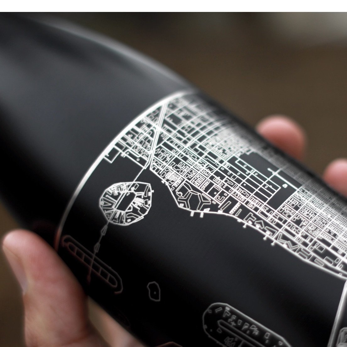 Light Farms - Celina Engraved Map Insulated Bottle in Matte Black